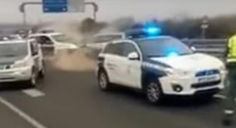 guardia-civil-choque.jpg