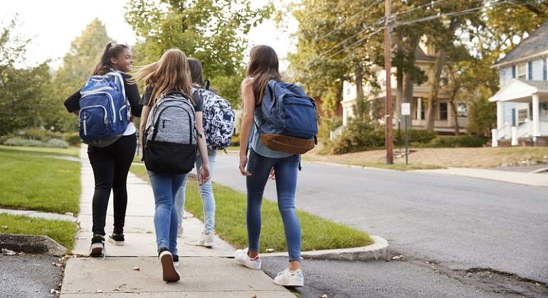 camino-colegio-ninas.jpg
