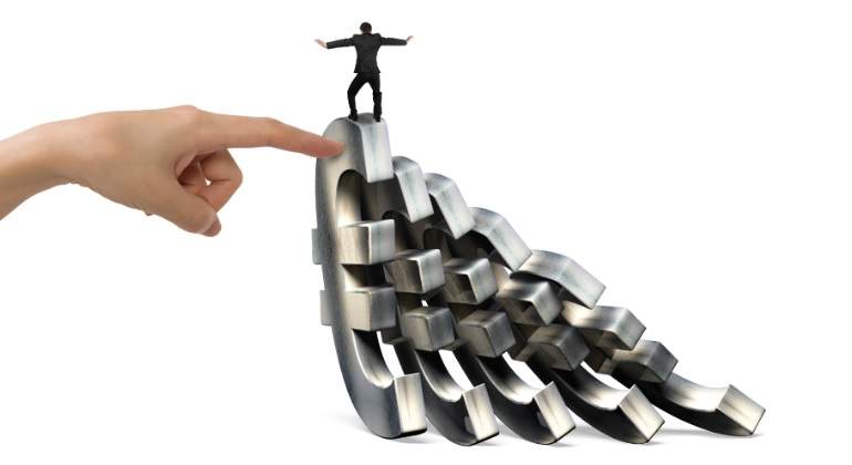 euro-equilibrio-mano-dreamstime.jpg