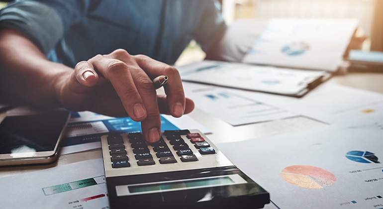 Calculo-de-la-declaracion-del-IRPF-Istock.jpg