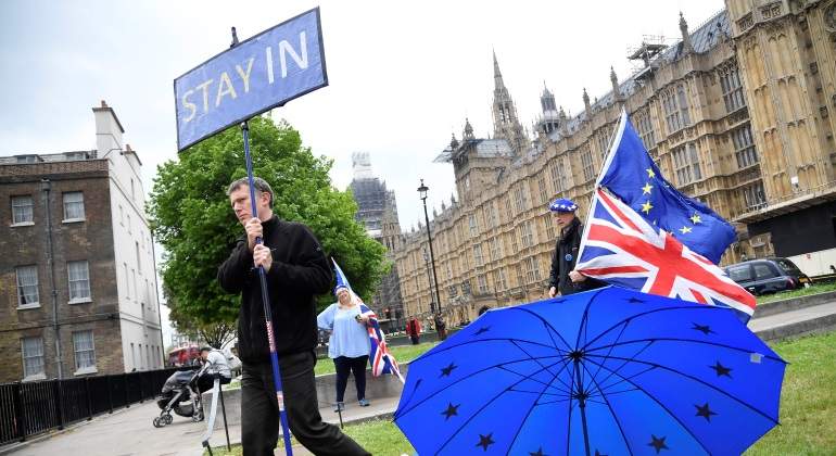 manifestante-brexit-parlamento-britanico-westminster-reuters-770x420.jpg