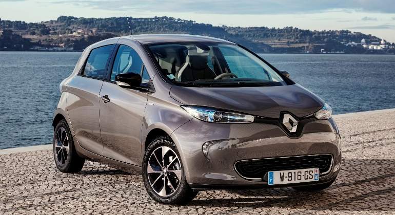 renault-ZOE-2016-01.jpg