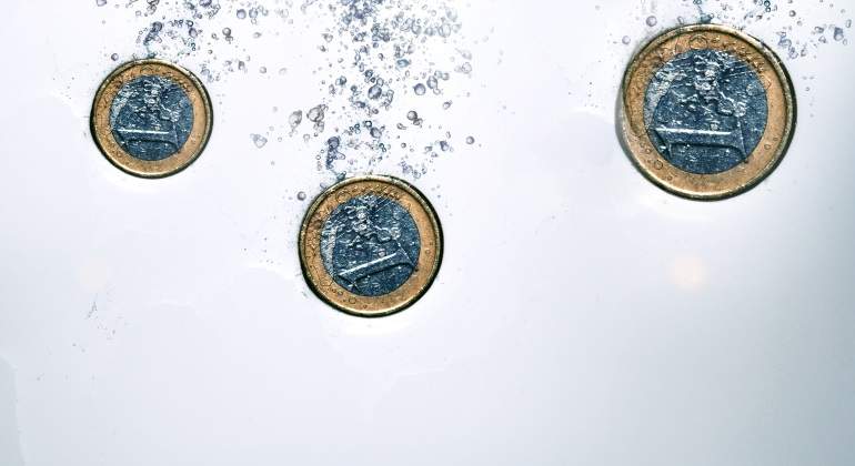euro-hunde-agua.jpg