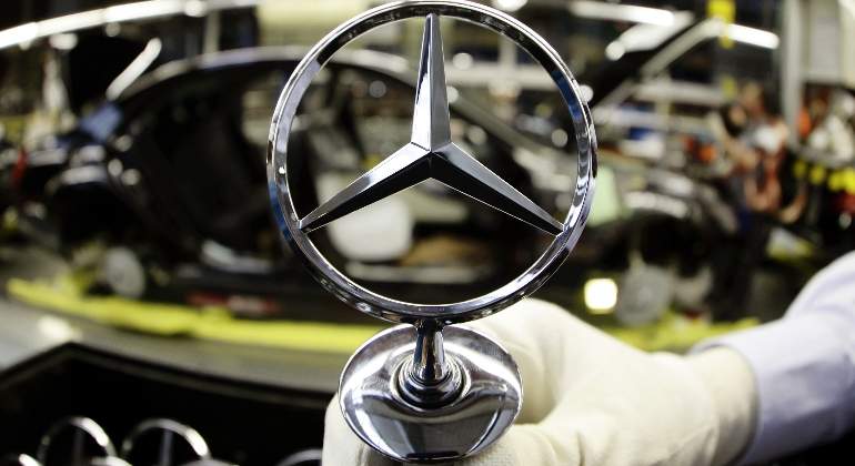 mercedes-logo-4.jpg