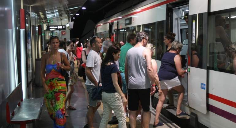 cercanias-adif-tren.jpg
