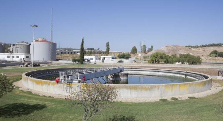 piscina-agua-residuales.jpg