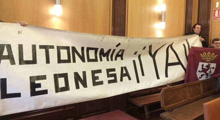 leon-pancarta-independencia-leonesa-europa-press-770x420.jpg