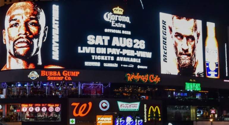 MAYWEATHER-MCGREGOR-GETTY-VEGAS.jpg