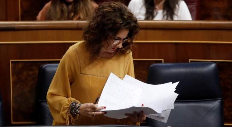 maria-jesus-montero-ministra-hacienda-congreso-pge-2019-efe-770x420.jpg
