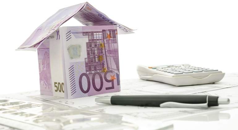 casa-billetes500-calculadora-dreamstime.jpg