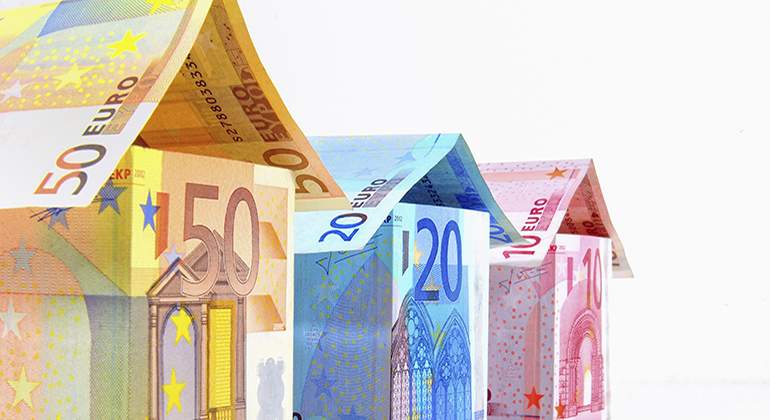 Viviendas-dinero-euros-Istock.jpg
