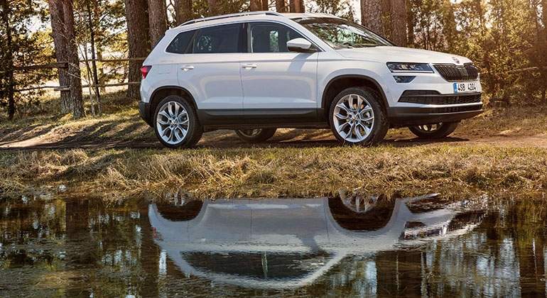 SKODA-karoq-2017-01.jpg