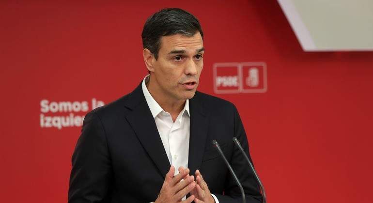 pedro-sanchez-1oct17-efe.jpg