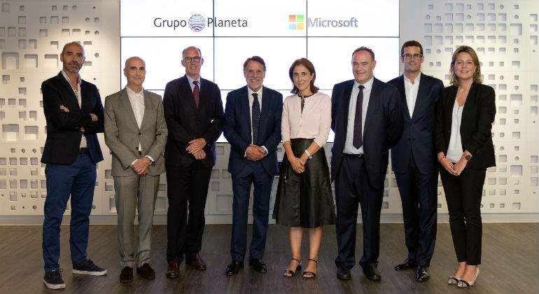 Firma-colaboracion-Grupo-Planeta-Microsoft-1-defini.jpg