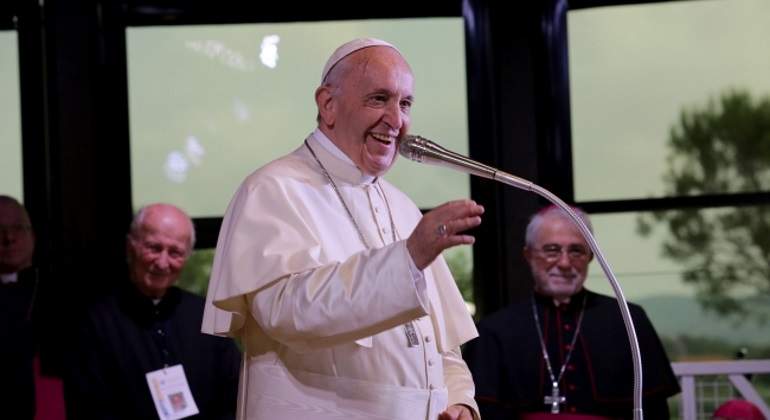 papa-770-reuters-420.jpg