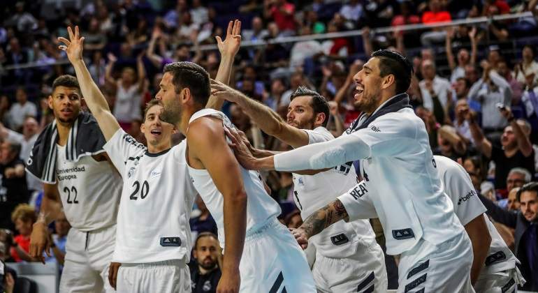 realmadrid-celebra-manresa-playoffs-efe.jpg