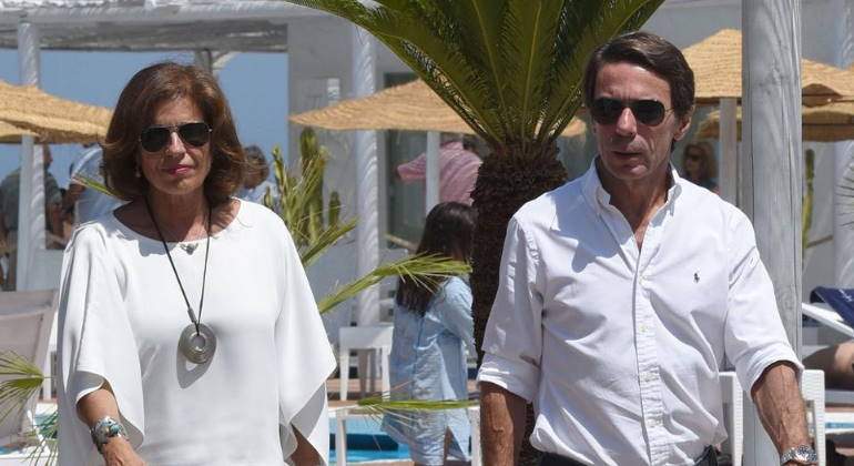 aznar-botella-marbella-advertencia-770-2.jpg