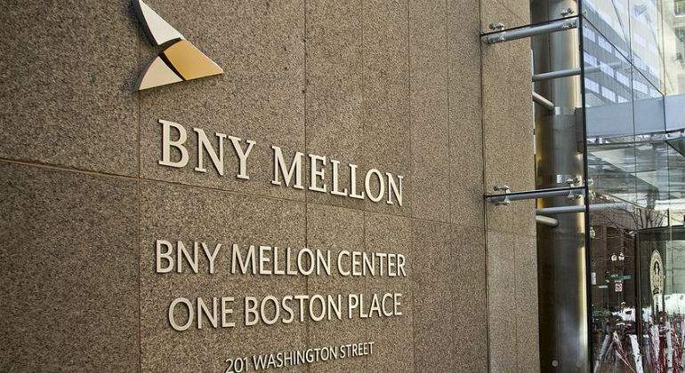 bnymellon-reuters.jpg