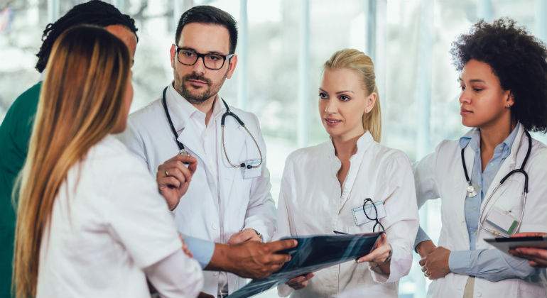 medicos-defini.jpg