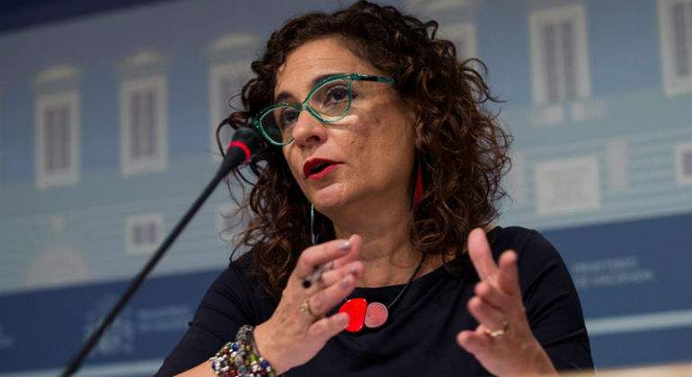 montero-rueda-prensa-irpf-diciembre-efe.jpg