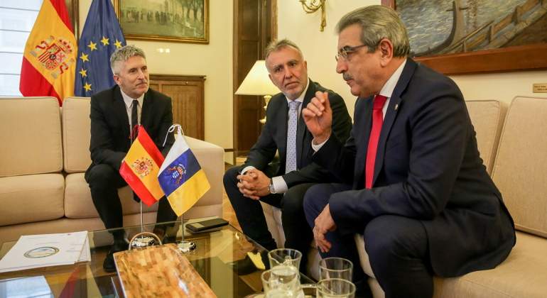El ministro del Interior Fernando Grande-Marlaska reunido con el presidente y el vicepresidente de Canarias ngel Vctor Torres y Romn Rodrguez