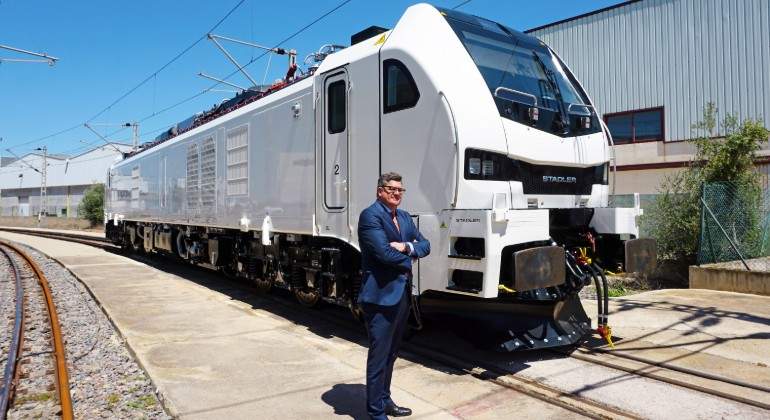Stadler-inigo-Parra-presentacion-Eurodual.jpg