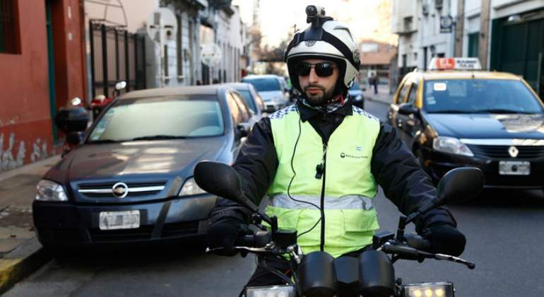 policia-argentina-camara.jpg