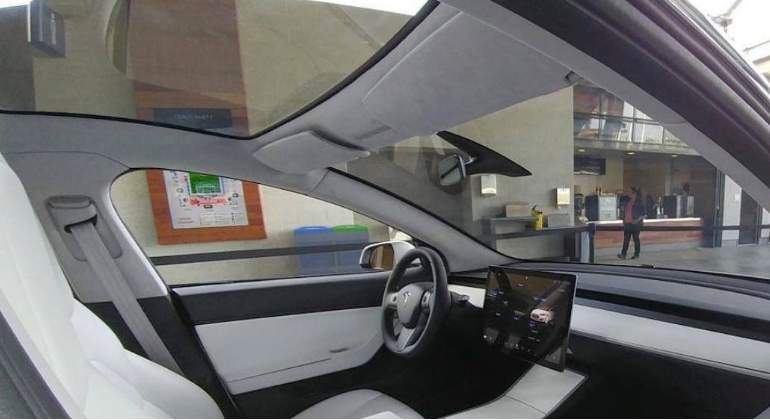 tesla-model3-interior.jpg