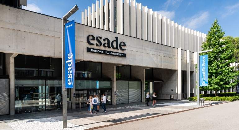 Esade_Campus_SantCugat1-1.jpg