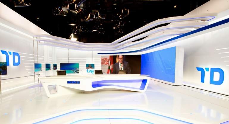 TVE-plato-telediario.jpg