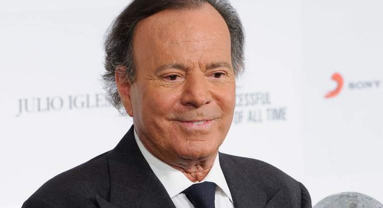 julio-iglesias-comunicado-770.jpg