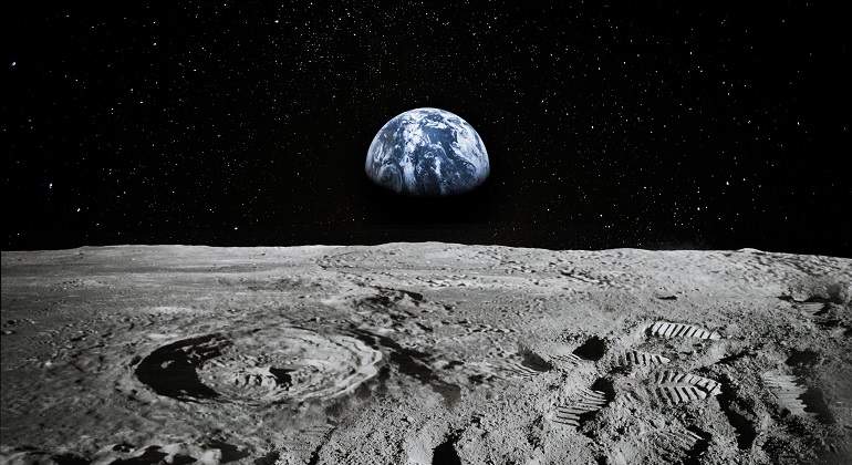 El-planeta-Tierra-desde-la-supeficie-lunar-iStock.jpg