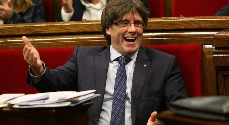 puigdemont-parlament-rie-luismoreno.jpg