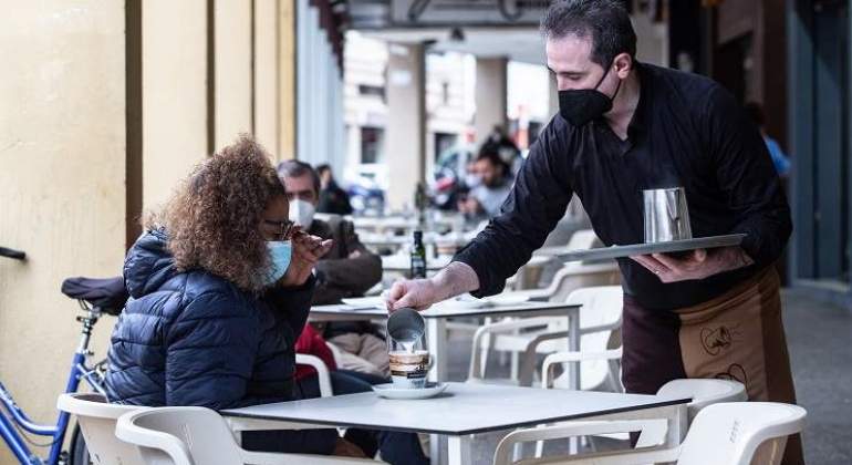 hosteleria-camarero.jpg