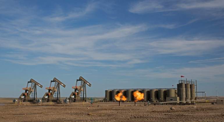 petroleo-fuego.jpg