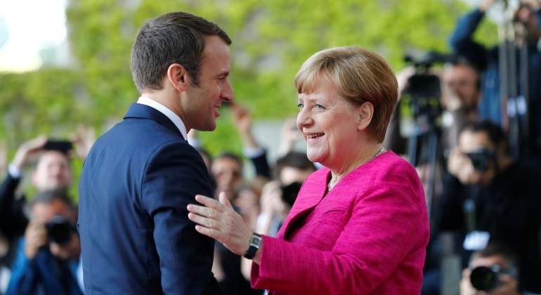 merkel-recibe-macron-reuters.jpg