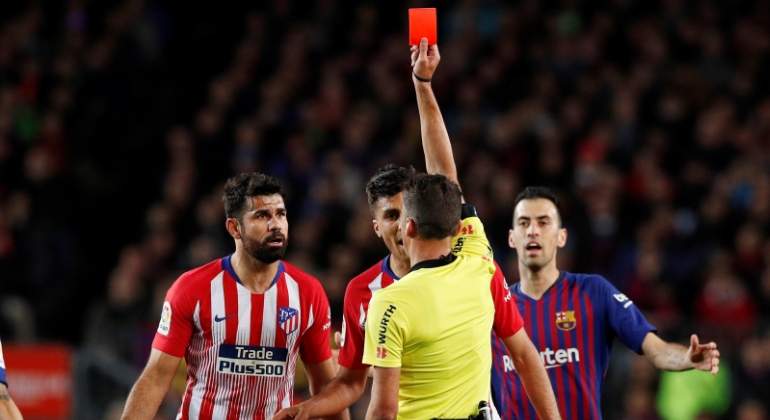 diego-costa-roja-barcelona-reuters.jpg