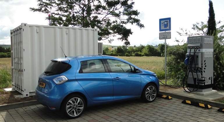 punto-carga-e-stor-renault.jpg