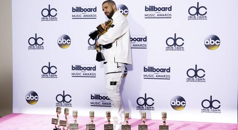 Drake-Billboards-Reuters-770.jpg