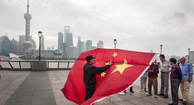china-flag-economy.jpg