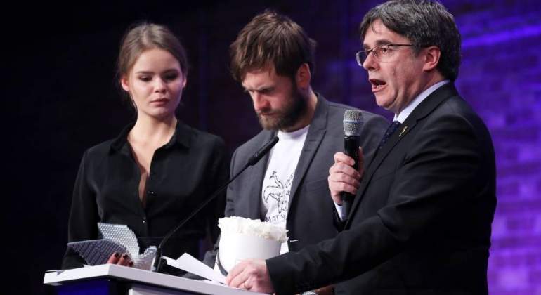 puigdemont-entrega-premio-berlinale-efe.jpg