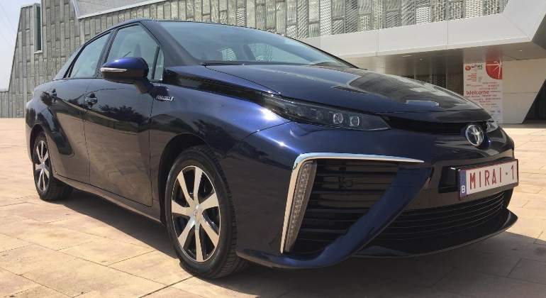 toyota-mirai-2016.jpg