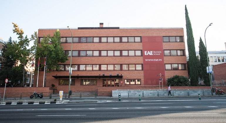 EAE.jpg
