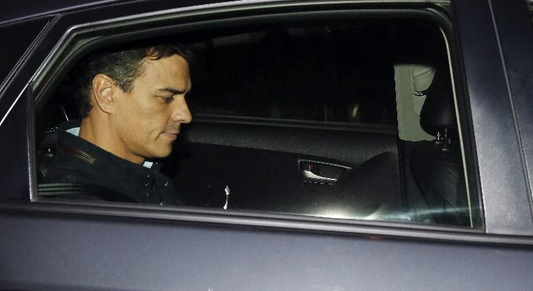 pedro-sanchez-coche-29sep-efe.jpg