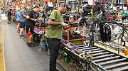 La crisis de la industria alemana arrastra a la actividad manufacturera de la zona euro a su peor dato desde octubre de 2012