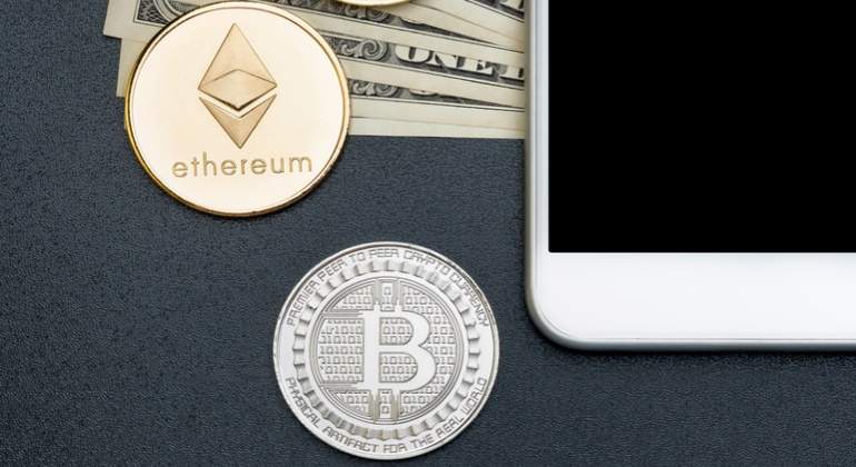 bitcoin-ether-dreamstime.jpg