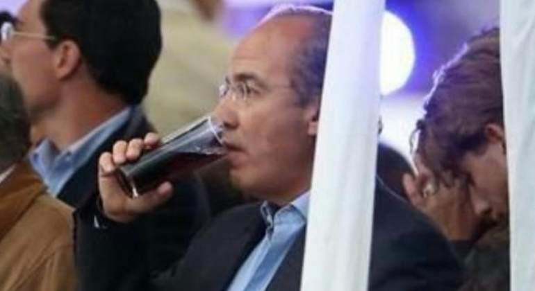calderon-alcoholismo-lydia-cacho.jpg