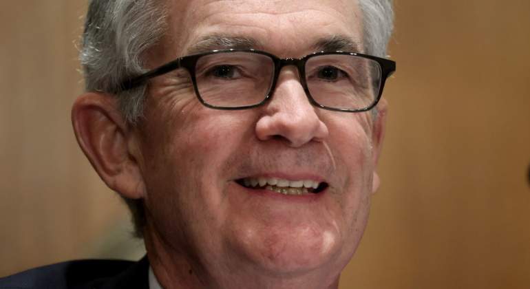jerome-powell-presidente-fed-reserva-federal-eeuu-contento-sonrisa-gafas-15julio2021-getty-770x420.jpg