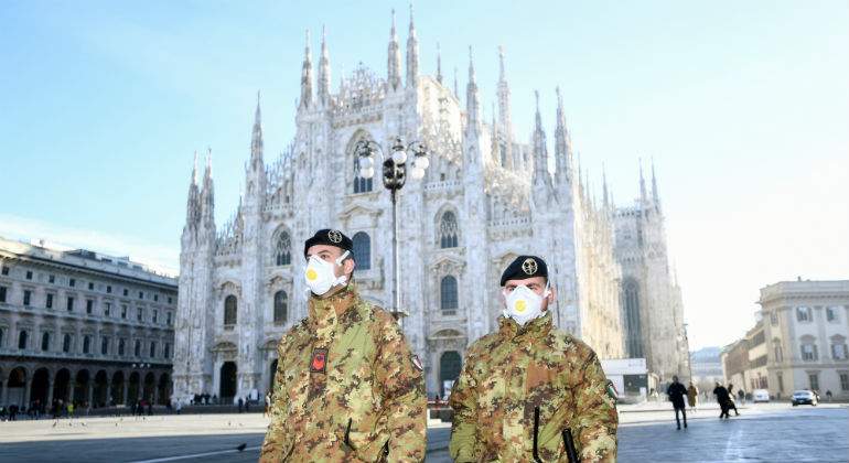 coronavirus-mascara-milan-reuters.jpg
