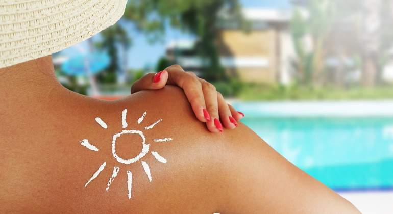 tomar-sol-cirugia-estetica-dreamstime.jpg